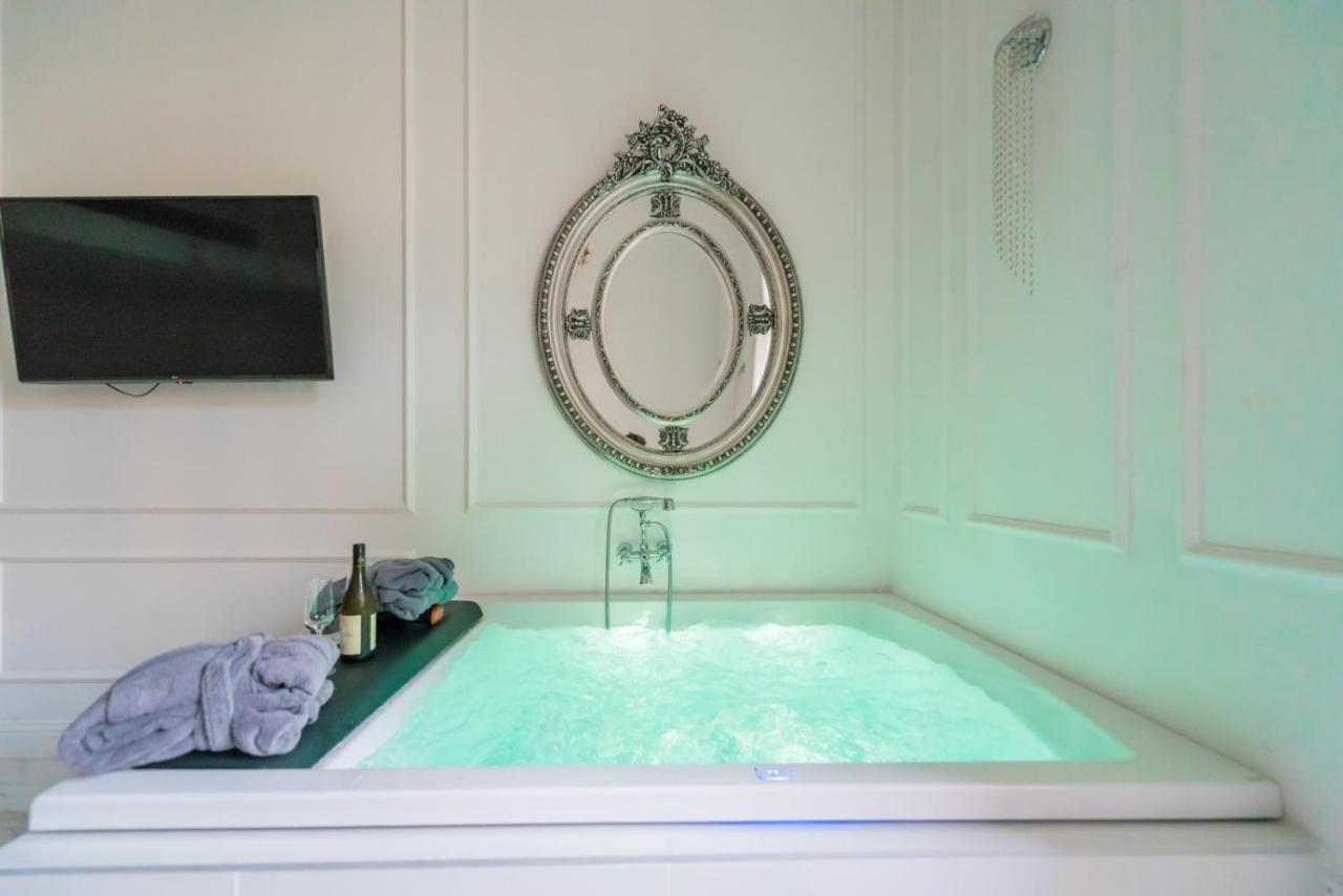 Jacuzzi Sinagoga View Apartment Budapest Bagian luar foto