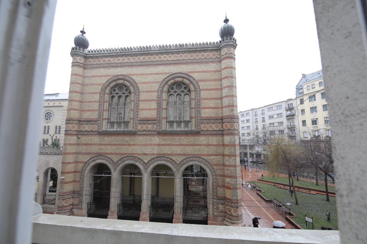 Jacuzzi Sinagoga View Apartment Budapest Bagian luar foto